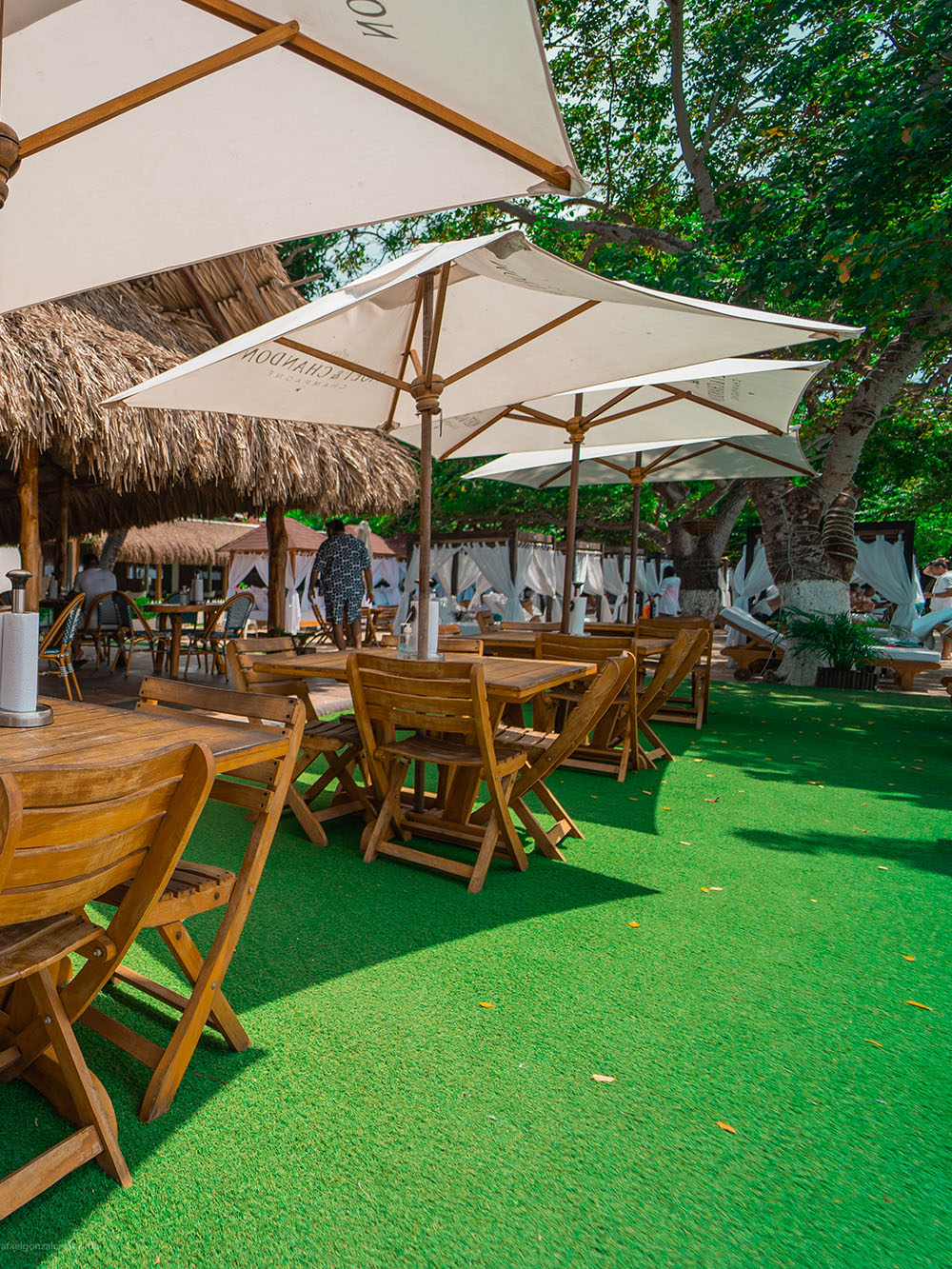 bora-bora-beach-club-vip