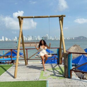 Pasadía Costa Azul (Tierra Bomba)